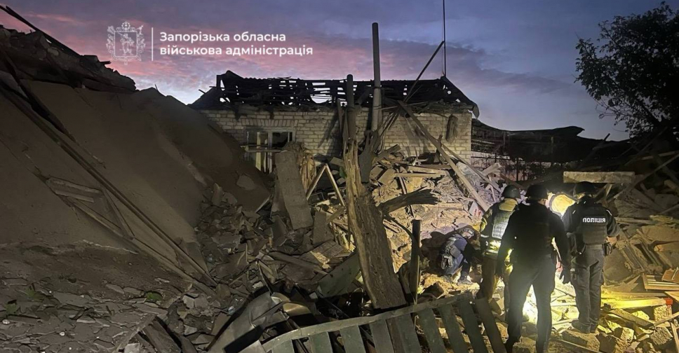 Зруйнований будинок, загиблі та пожежі на ринку: вранці росіяни атакували Запоріжжя безпілотниками (фото, відео)