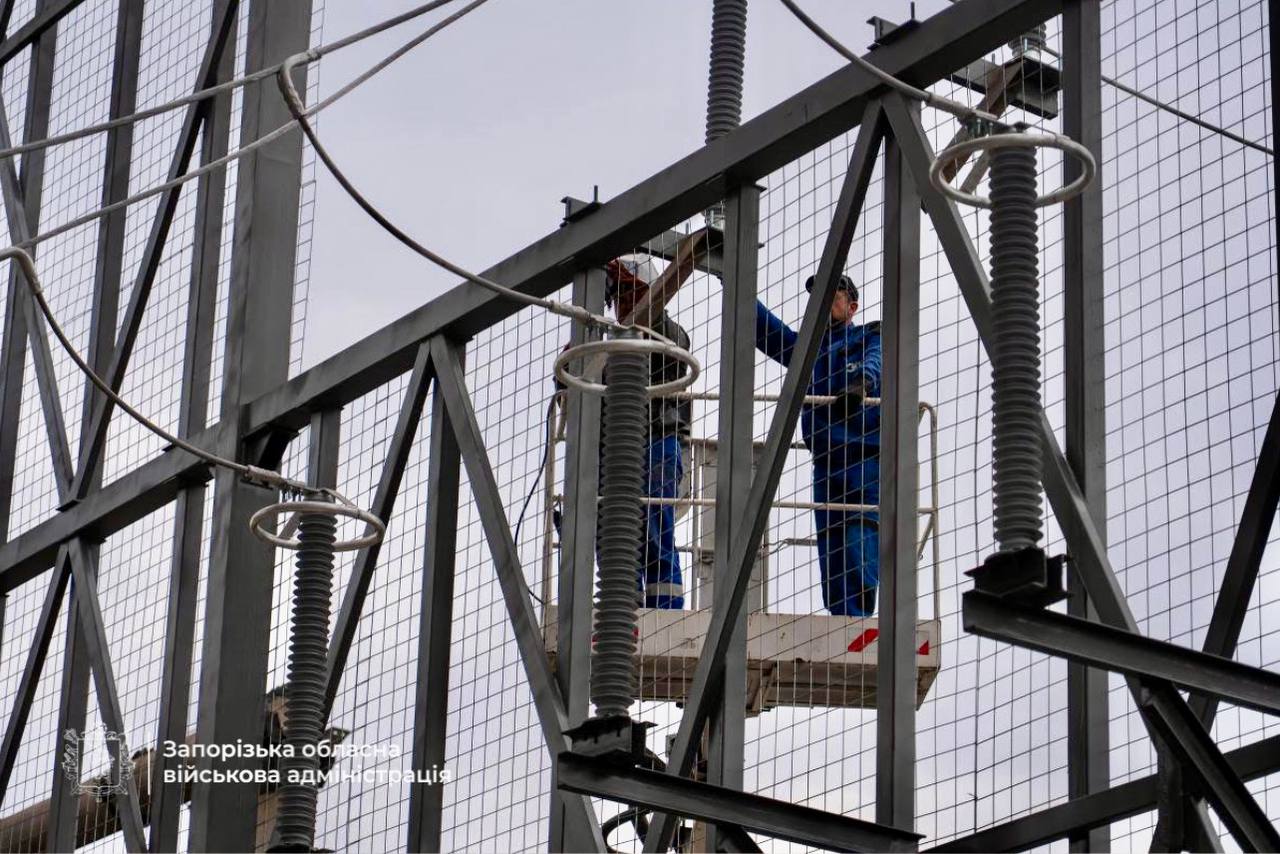 У Запоріжжі облаштовують підземне укриття для трансформатора підстанції