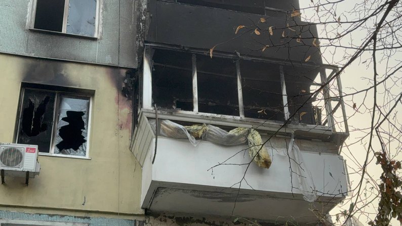 "Вже не перший прильот" - запоріжці розповіли, як рятувалися під час атаки безпілотників та що залишилось від їхніх домівок (фото, відео)