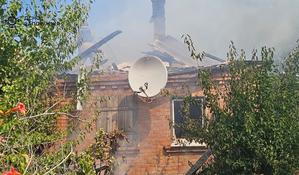 Поранені люди - вранці ворог обстріляв село у Запорізькій області