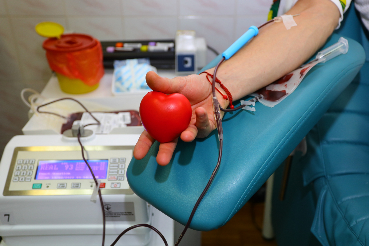Запоріжців усіх груп крові з негативним резусом закликають здати кров – як приєднатися