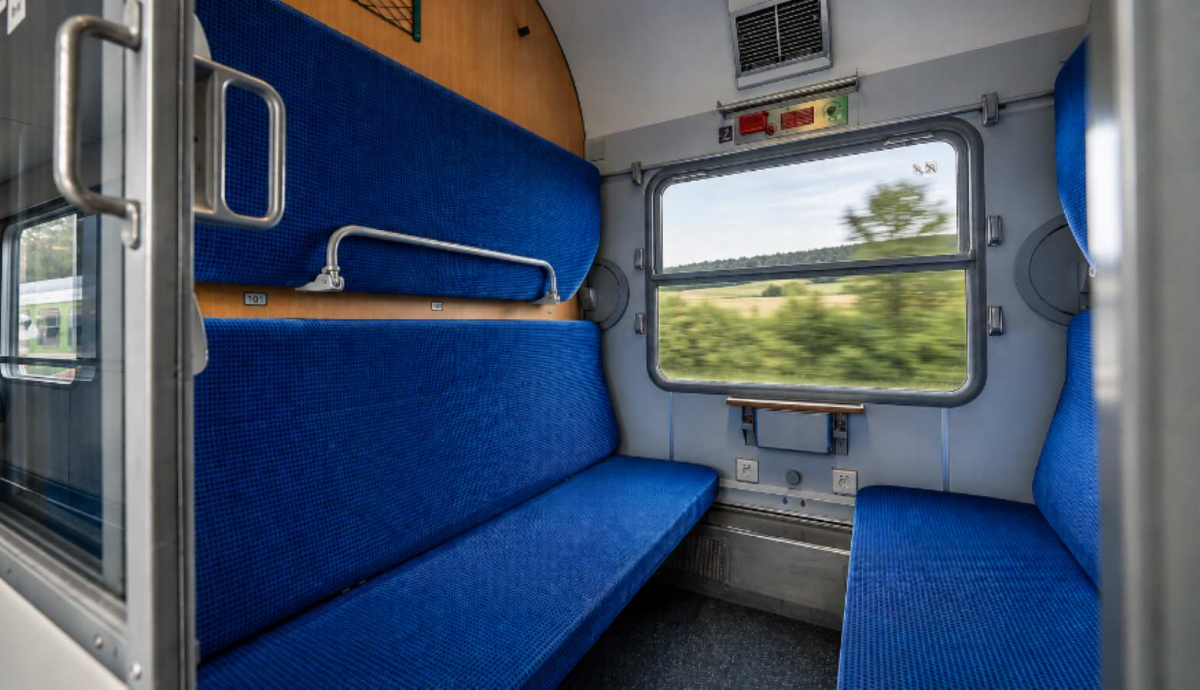 Поїзд Перемишль - Франкфурт-на-Майні, купе, фото з сайту leoexpress.com