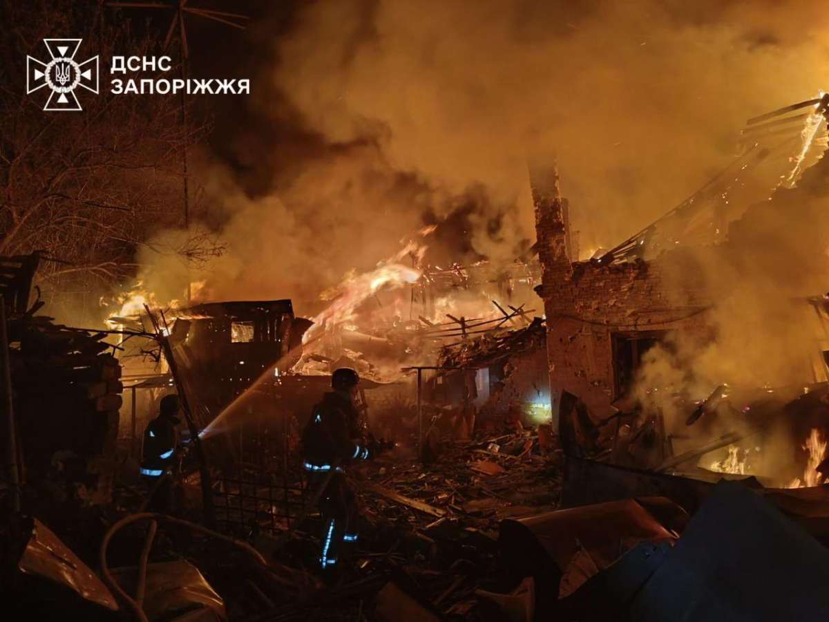 У Запоріжжі внаслідок нічного обстрілу виникли перебої з газопостачанням - подробиці (фото)