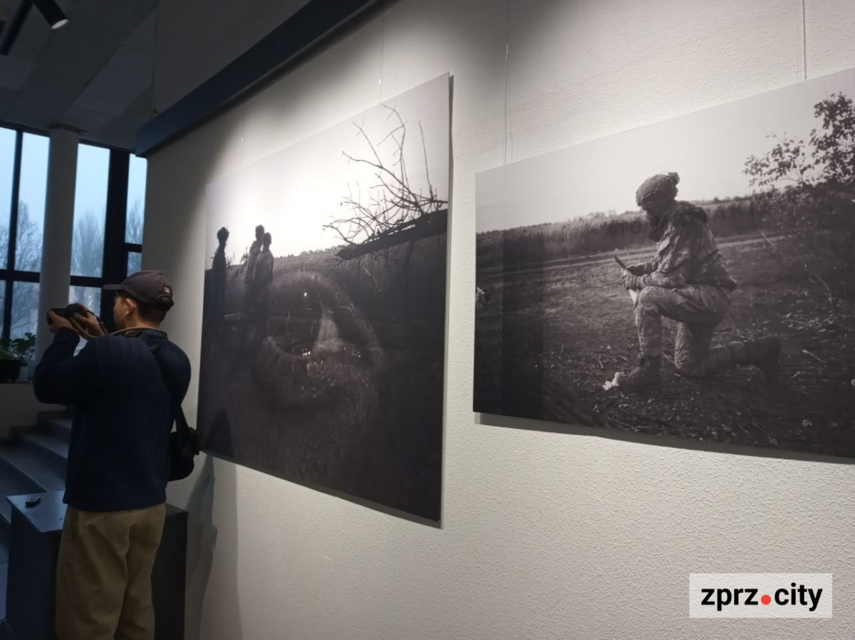 Магія співпадінь - у Запоріжжі показали незвичайне поєднання військового та тилового світів