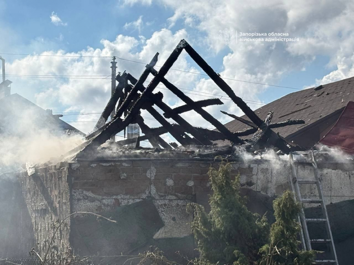 Три КАБи вдарили по Запоріжжю: під завалами шукають людей, є загиблий і поранені (фото, відео)