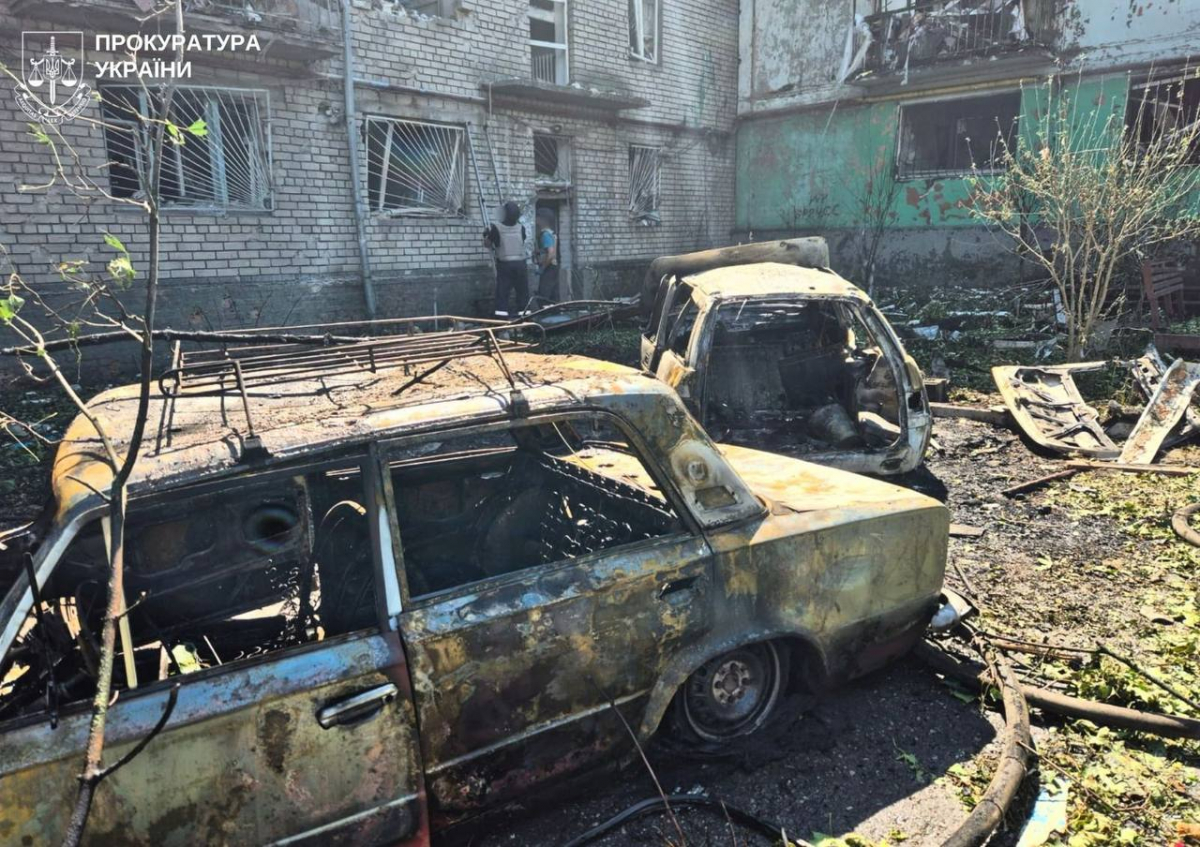 Російська авіація вдарила чотирма КАБами по Запоріжжю та району: є поранені,  дитина - у важкому стані (фото, відео)