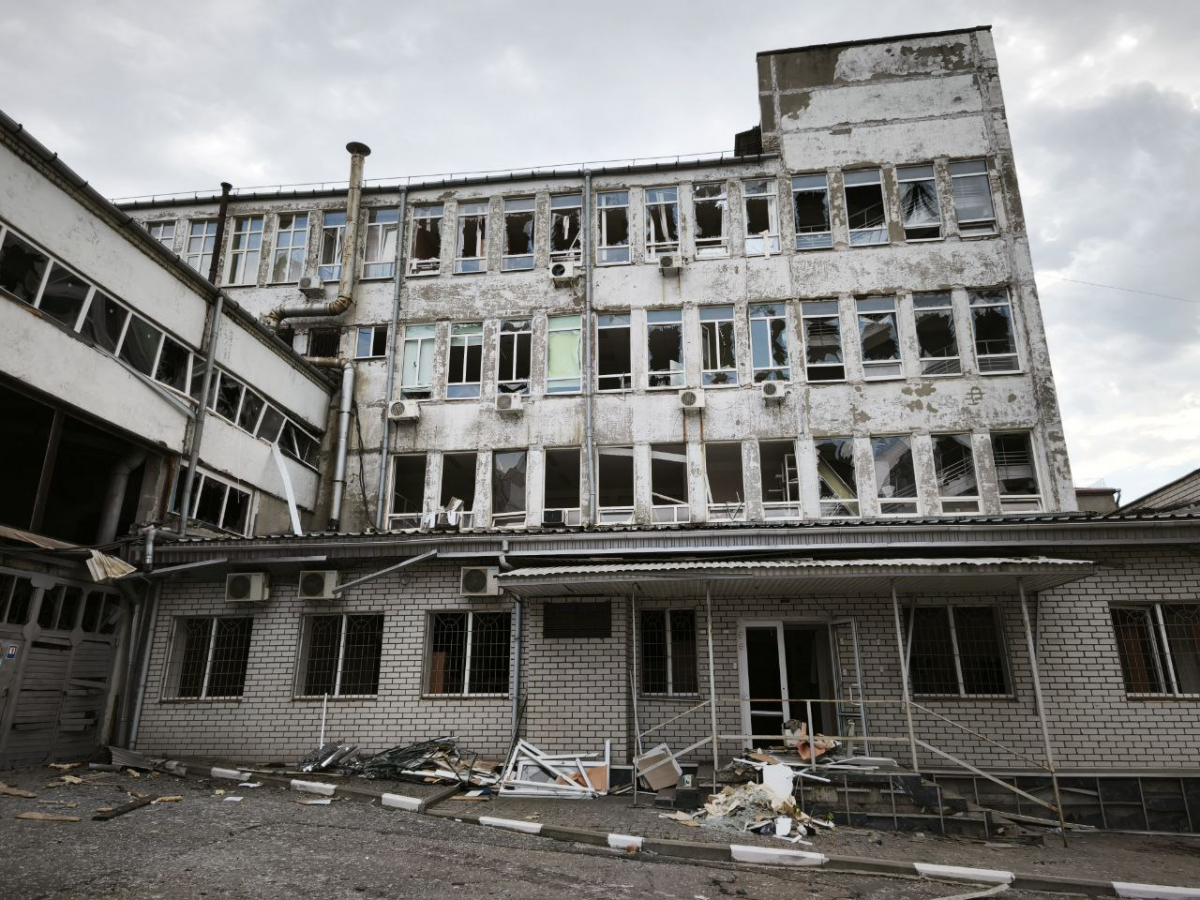 Руїни та уламки — у Запоріжжі екоінспектори задокументували наслідки ворожого обстрілу (фото)