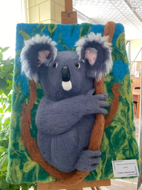 Трансформація ляльок: у Запоріжжі презентували виставку іграшок ручної роботи в незвичайному форматі (фото)