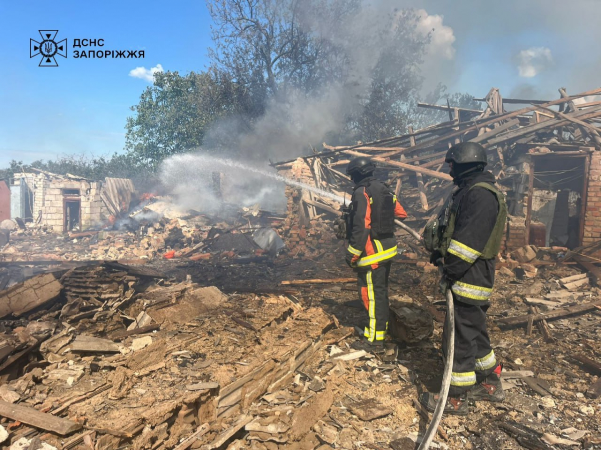 Поранені люди - вранці ворог обстріляв село у Запорізькій області