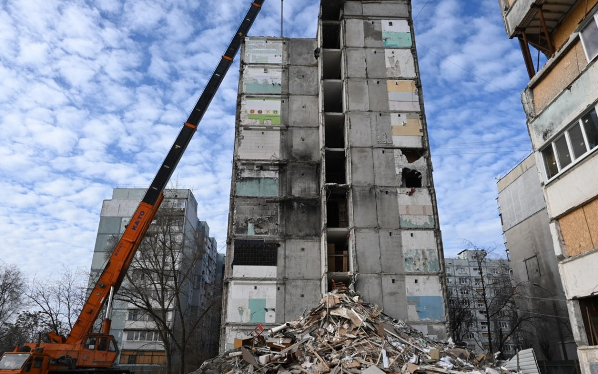 Комплексний підхід - як просувається відбудова багатоповерхівки на вулиці Запорізькій (фото)