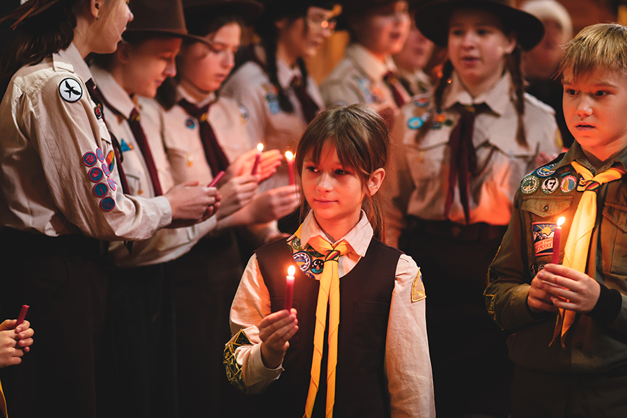 Запорізькі пластуни передали Вифлеємський вогонь на фронт (фото)