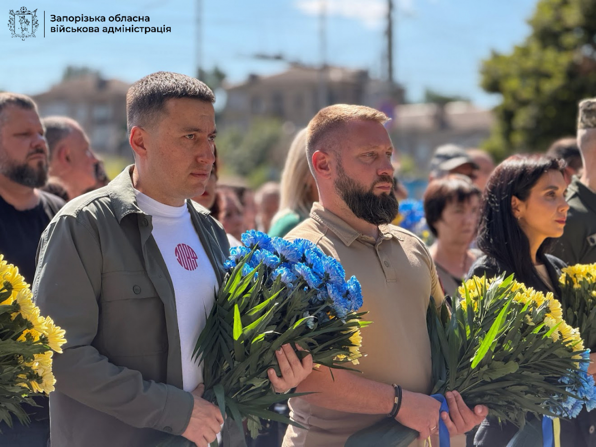  Алея пам'яті полеглих Героїв