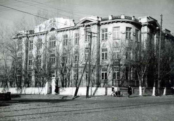 110 років тому в Запоріжжі побудували Земську лікарню: як сьогодні виглядає історична будівля