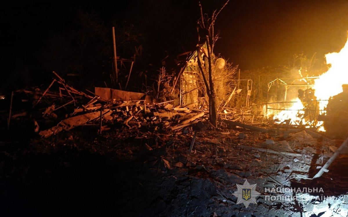 Обстріл автобуса, складу та рятувальників: на Запоріжжі внаслідок атак загинула людина, є поранені (фото)