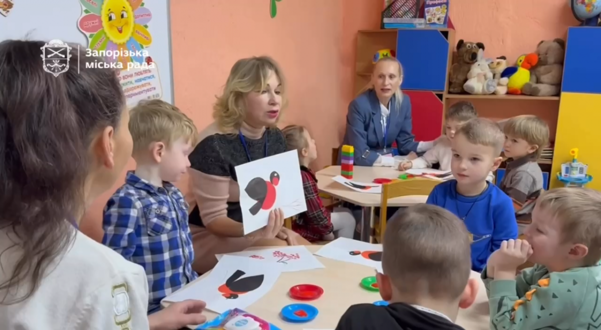 Безпечний простір для малечі: у Запоріжжі відремонтували захисне укриття дитячого садка (відео)