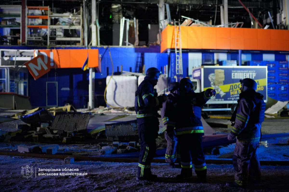 Росіяни вдарили двічі по Запоріжжю — внаслідок атаки безпілотників є постраждалий (фото, відео)