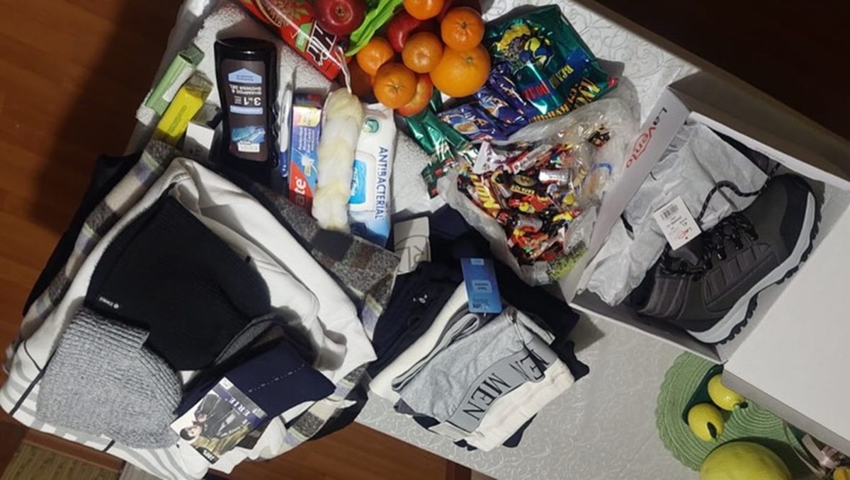 Маленька волонтерка великого серця: як десятирічна дівчинка із Запоріжжя допомагає захисникам (фото, відео)