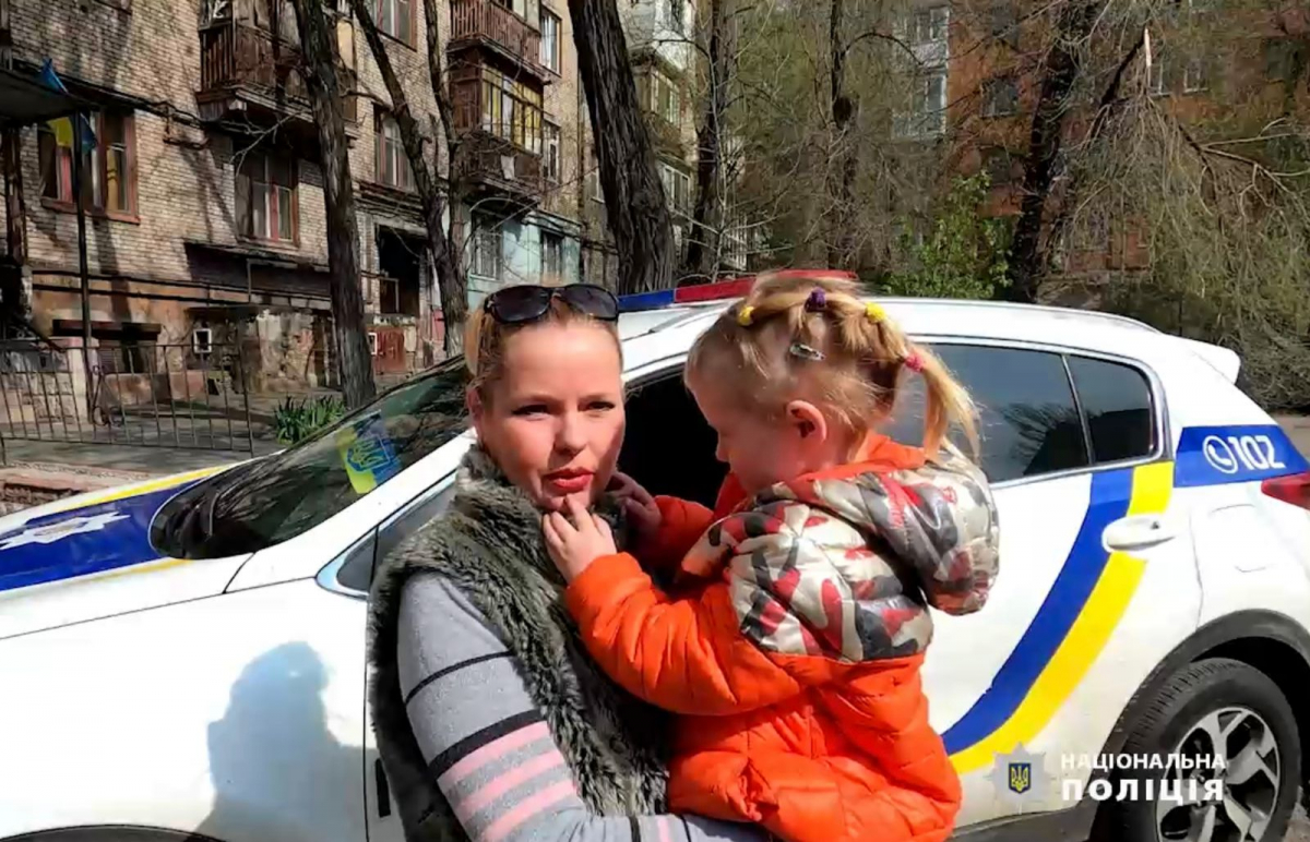 Ворог влучив  снарядами неподалік будинку багатодітної родини у Василівському районі Запорізької області