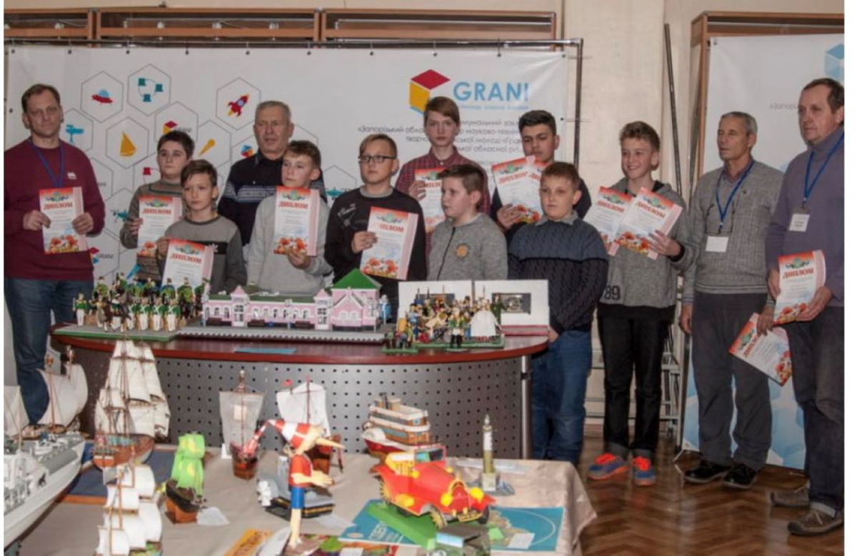 У Запоріжжі батьки збирають підписи проти закриття Центру науково-технічної творчості учнівської молоді "Грані" 