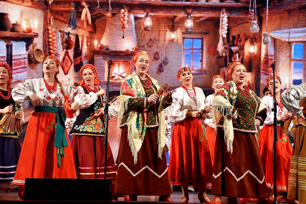 У запорізькій філармонії показали яскраву прем'єру мюзиклу з українським колоритом - фото