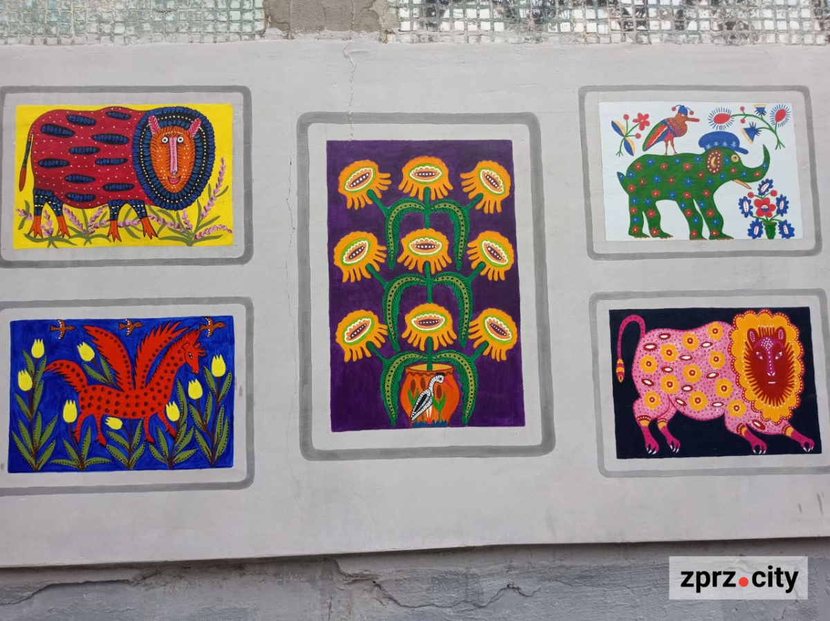 На запорізькій багатоповерхівці стало ще більше фантастичних звірів - фото