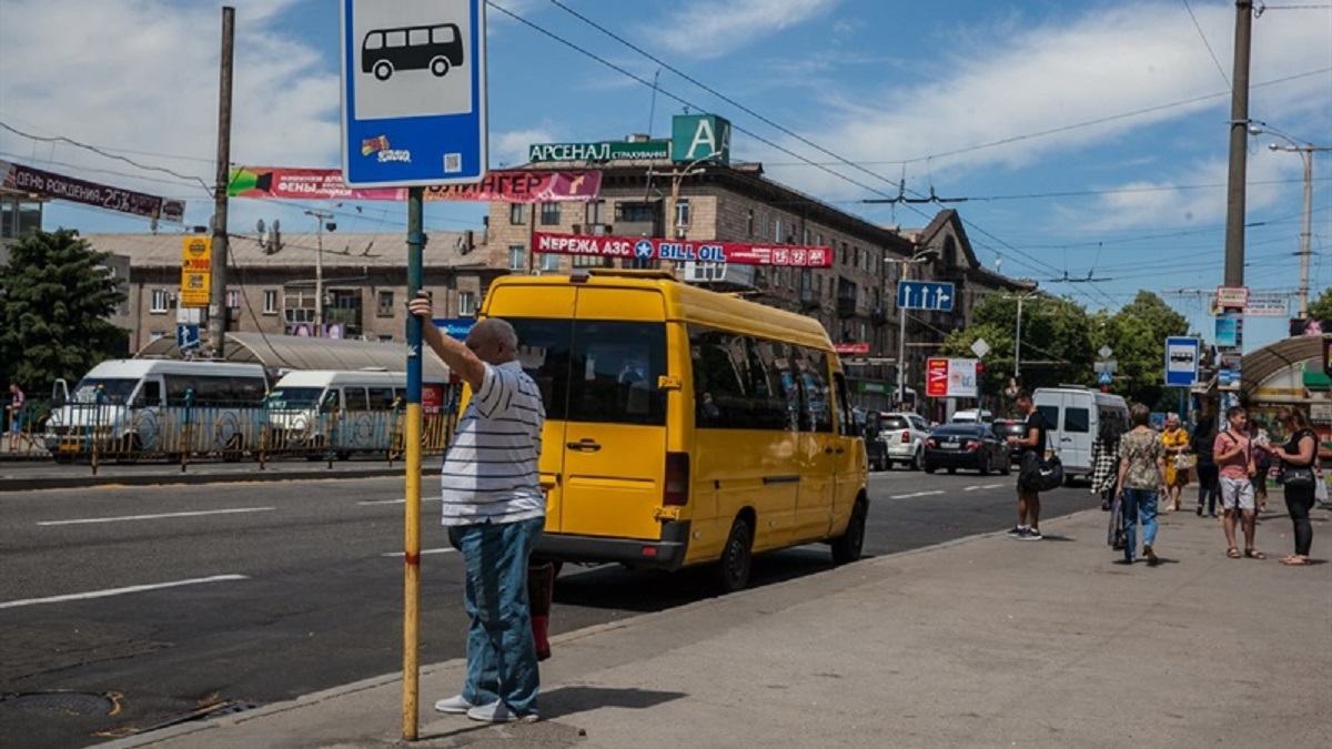 У Запоріжжі перейменували низку зупинок та маршруток - які нові назви