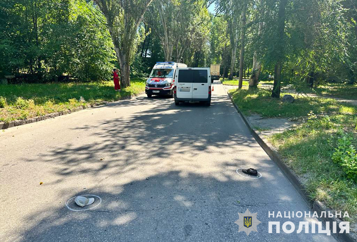 У Запоріжжі під колесами авто загинув 84-річний чоловік – поліція шукає свідків