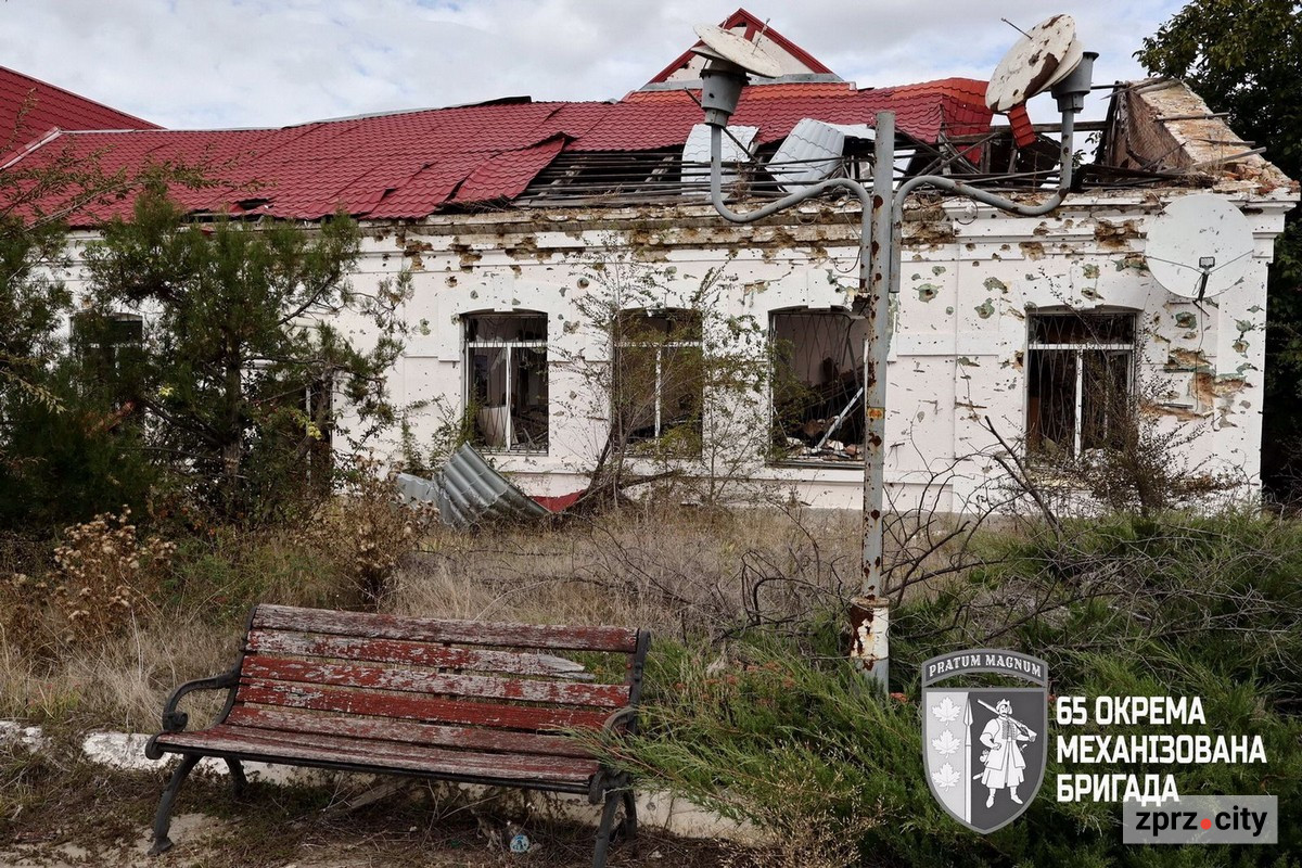 Оріхівська залізнична станція після обстрілів: кадри руйнувань шокують (фото)