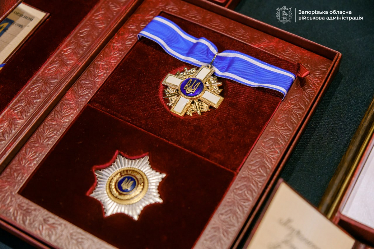 Родини полеглих Захисників із Запорізької області отримали державні відзнаки, фото:ЗОВА