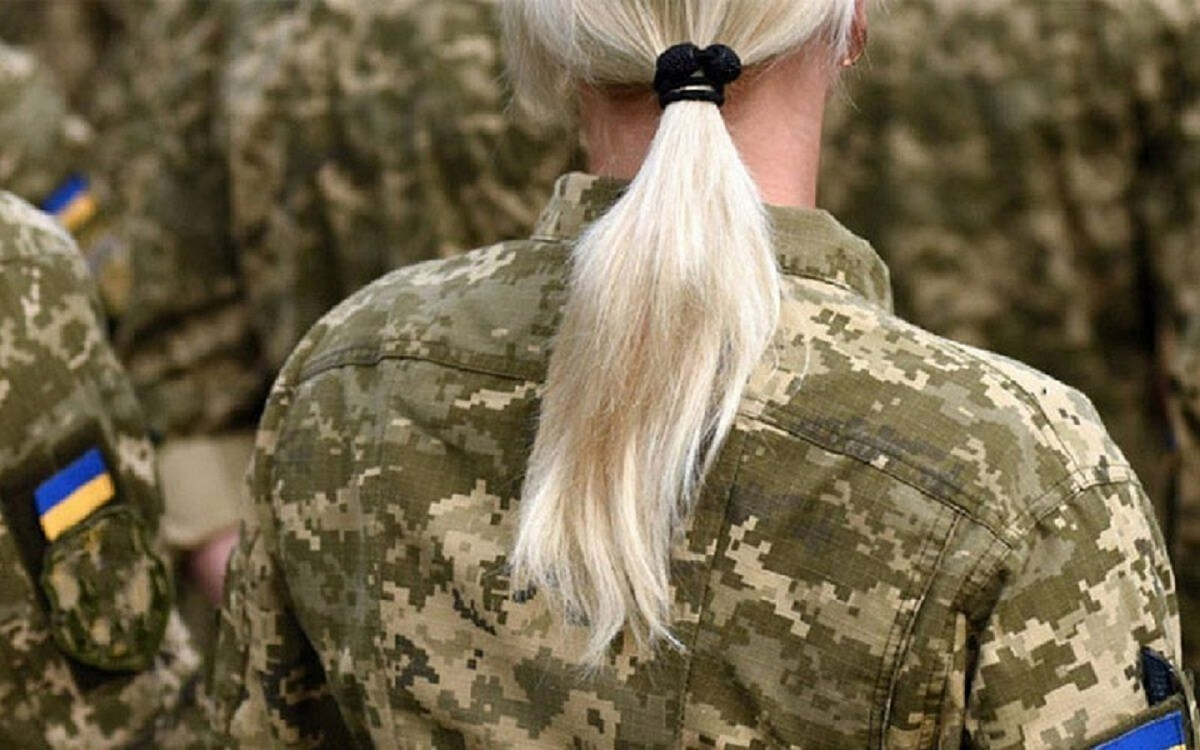 Жінки-медики мають стати на військовий облік – що треба знати