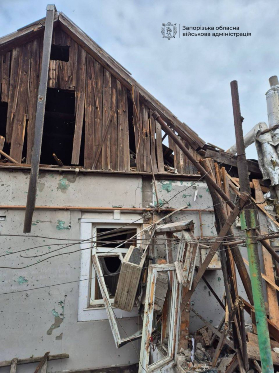 Вдень ворог атакував Запоріжжя і Запорізький район - загинула людина, є поранені