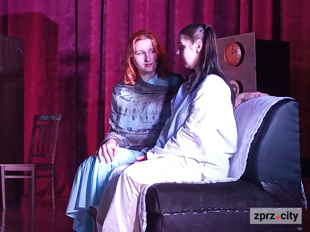 Запорізький театр обрав для показу прем'єри один з віддалених районів міста - фото