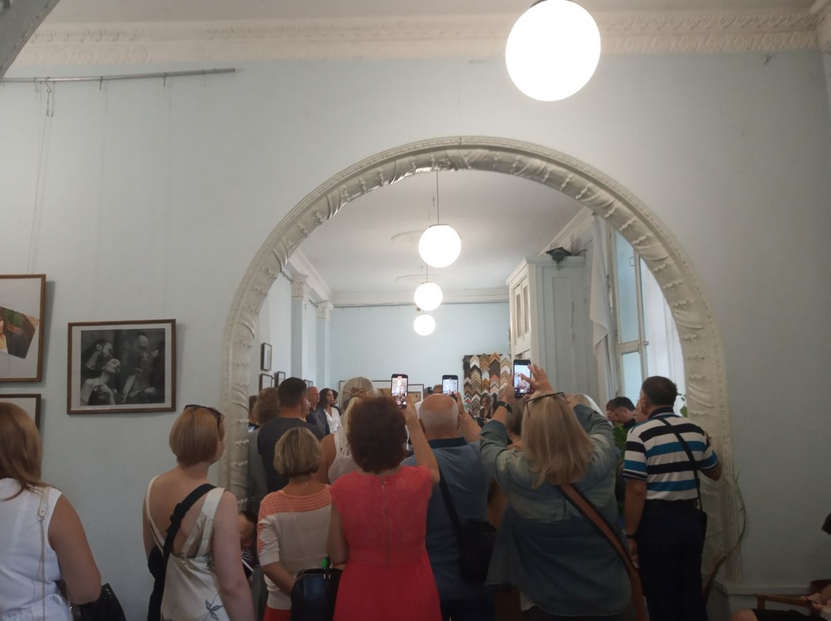 У Запоріжжі відкрили виставку фотохудожників нової хвилі - фото