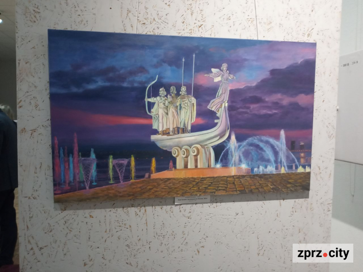 Світиться у темряві та оживає: у запорізькому музеї показують картину, що дивом вціліла (фото, відео)