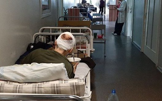 В окупованому селищі Запорізької області росіяни заборонили людям звертатися до лікарні