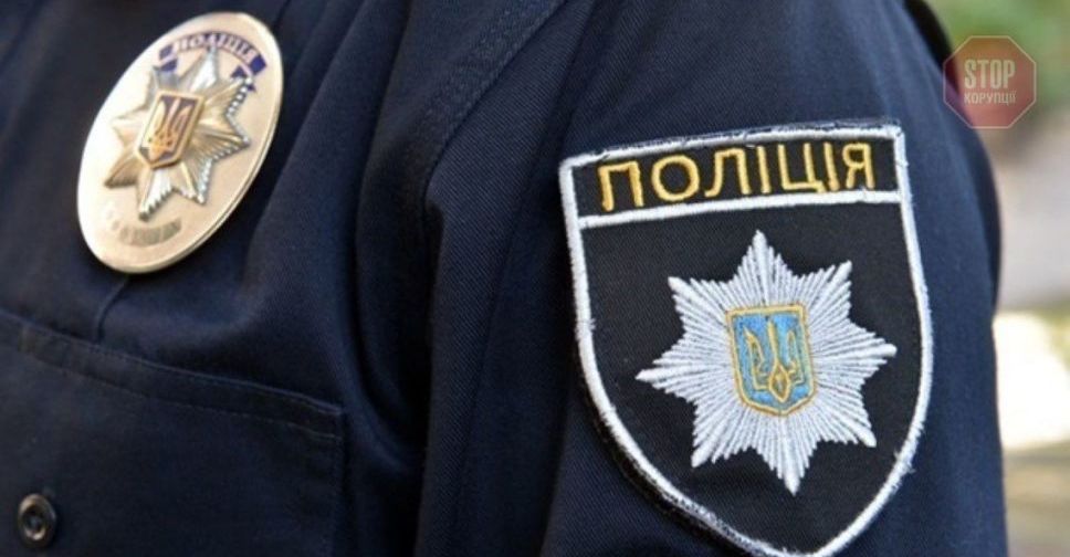 Делали сами и брали из вещдоков: полицейские продавали наркотики по всей Запорожской области