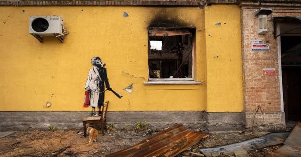 Стало відомо, скільки коштує графіті Бенксі, яке зрізали зі стіни зруйнованого дома у Гостомелі