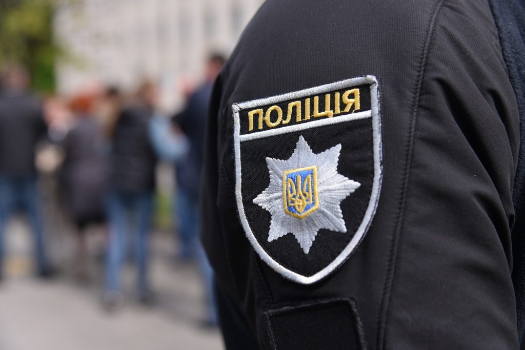 У Дніпровському районі Запоріжжя поліція за годину розшукала жінку, яка ошукала бабусю на 500 гривень