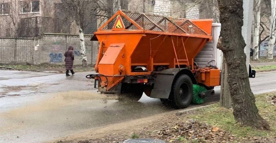 Запорізьких водіїв просять не залишати автомобілі на узбіччях доріг - очікується погіршення погоди