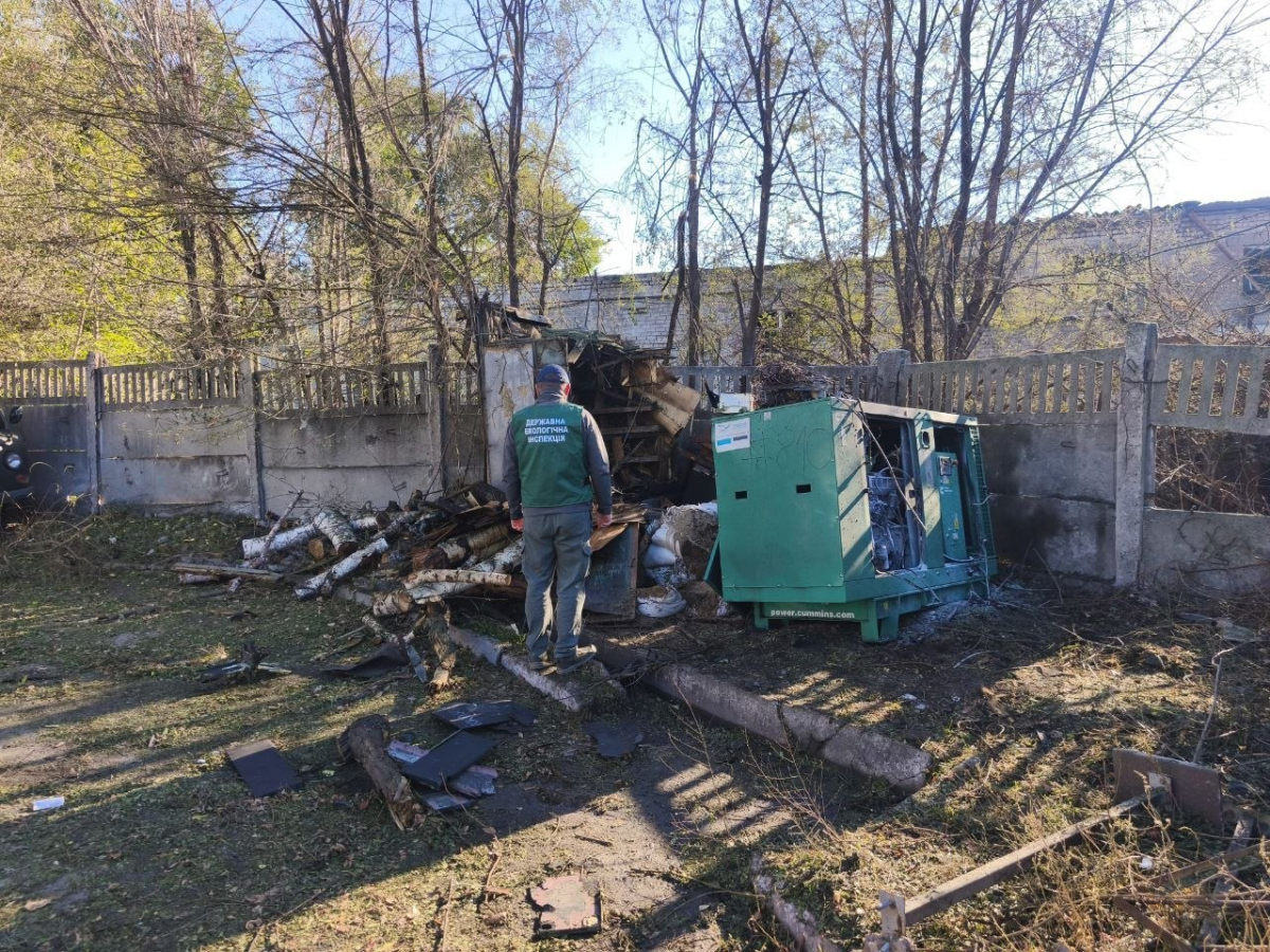 Постраждала не лише інфраструктура: у Запоріжжі екологи обстежили території, де впали «шахеди» (фото)