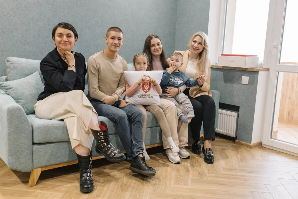 "Серце Азовсталі" Ріната Ахметова придбає квартири для оборонців Маріуполя з інвалідністю