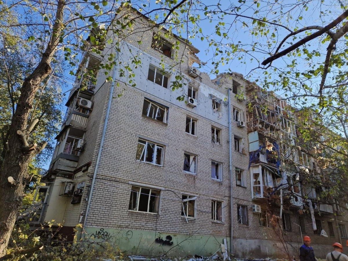 Вирви, уламки та сліди пожеж: екологи показали наслідки ударів по Запоріжжю (фото)