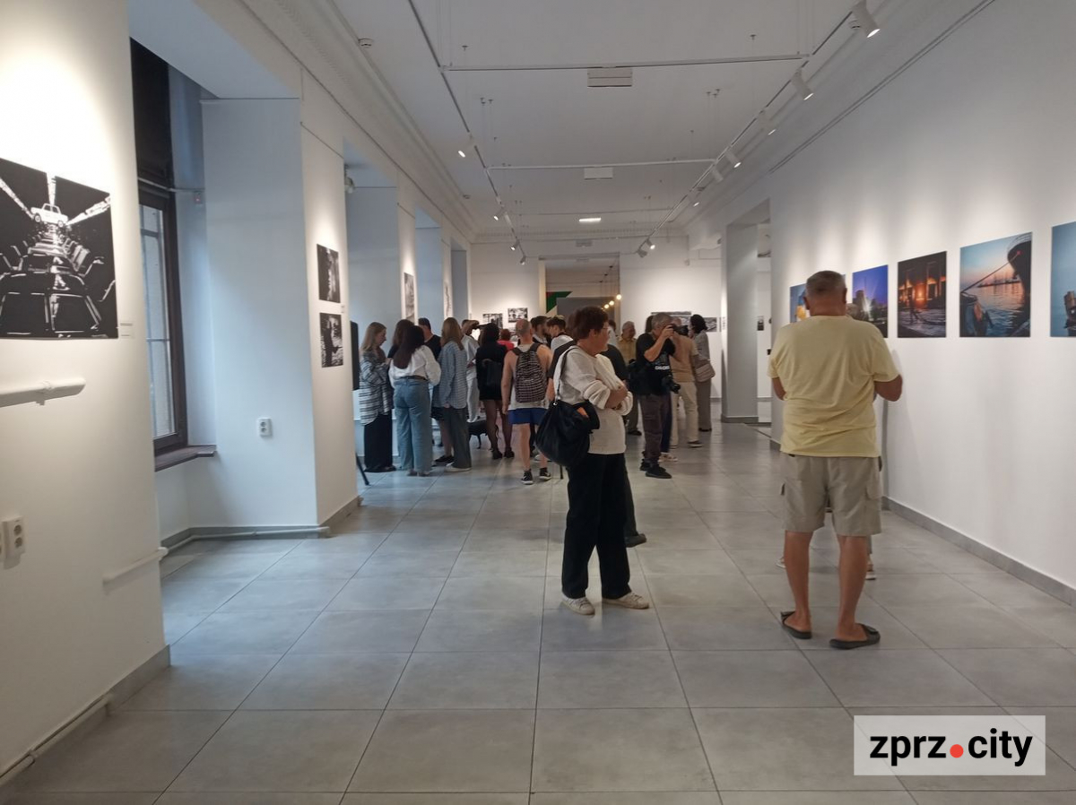 Від ретро до сьогодення -  запорізькі фотохудожники показали своєрідну історію нашого міста