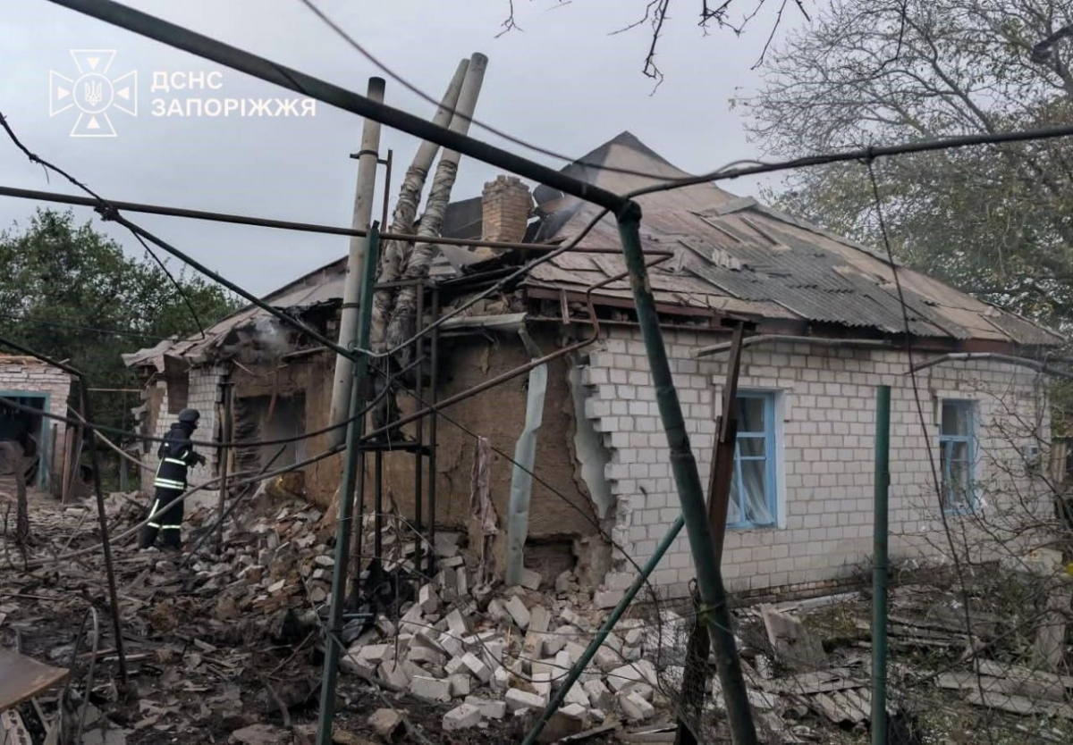 Наслідки ворожого обстрілу у Запорізькій області