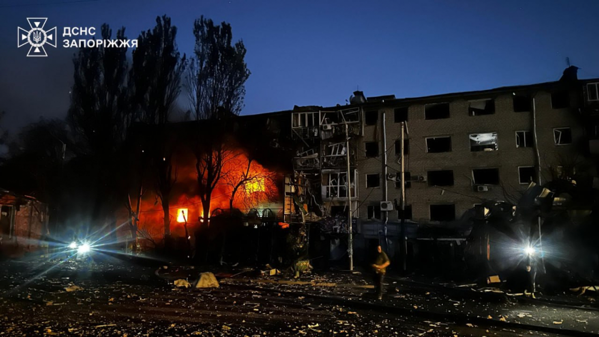 Нічна атака на Запоріжжя 30 серпня - російськи ракети та дрони вбили людину, понад два десятки поранено, серед них діти (фто, відео)