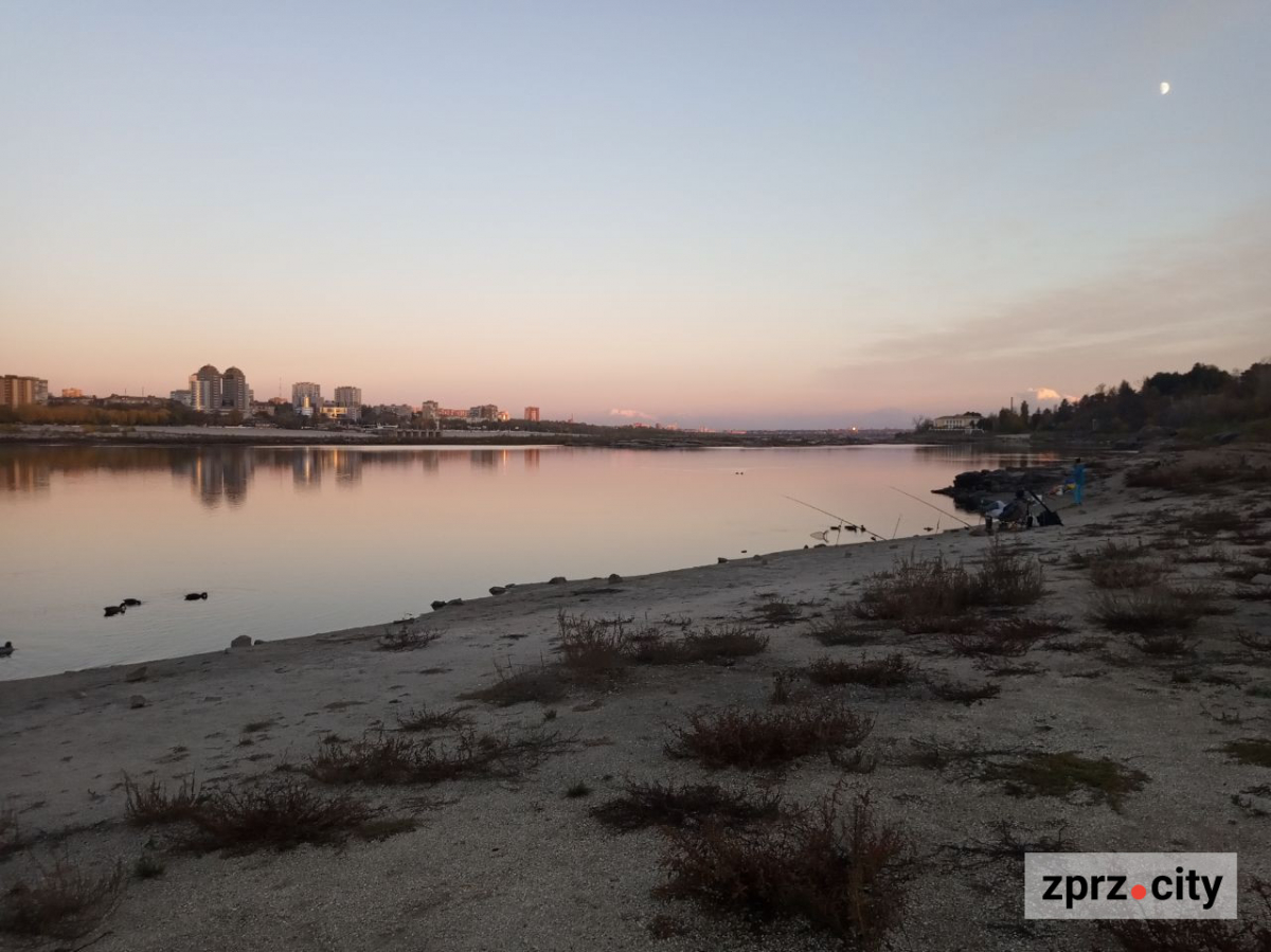 Як виглядало узбережжя Хортиці в останній день жовтня: ексклюзивний фоторепортаж