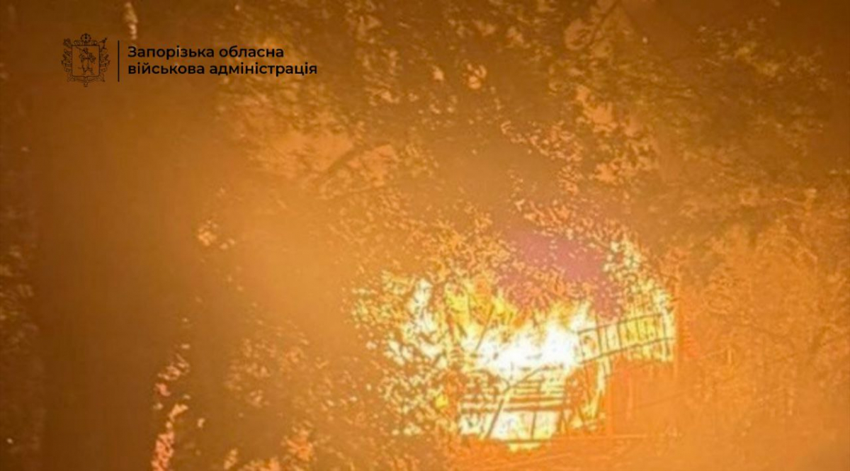 Під час масованого удару по Запоріжжю загинув чоловік - все, що відомо про наслідки ворожого обстрілу (відео, фото)