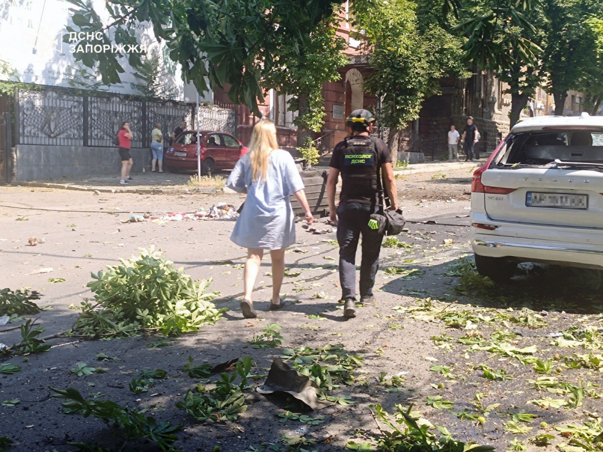 Атака БпЛА на Запоріжжя: росіяни пошкодили історичну забудову та поранили людей (фото)