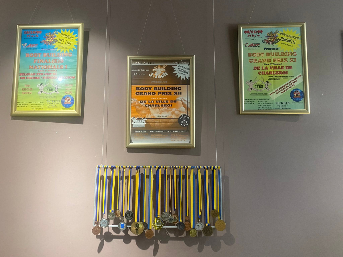 «Більше ніж сила»: у Запоріжжі чемпіон з бодібілдингу презентував унікальну експозицію (фото)