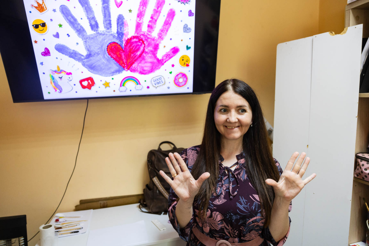 Через дотик і творчість: у запорізькому ком’юніті-центрі «Опліч Хаб» провели арттерапію для батьків і дітей